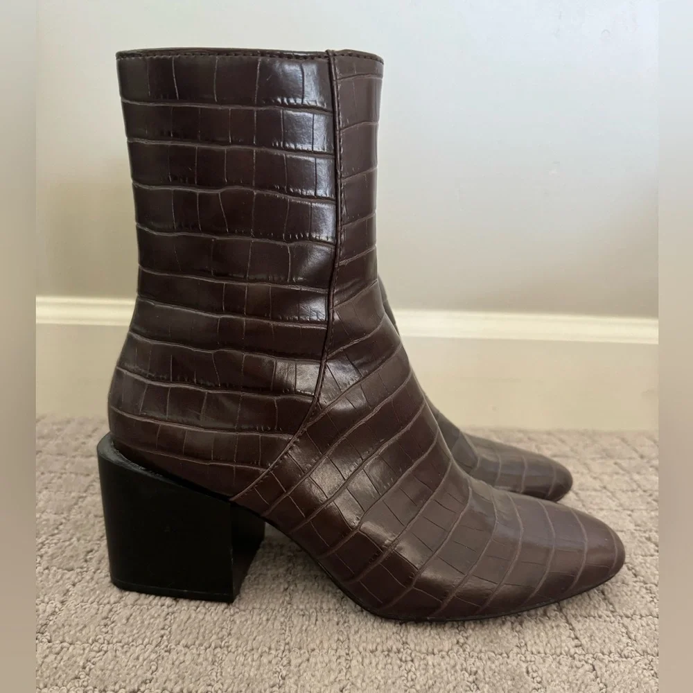 Women’s Zara Croc-Embossed Leather Boots in Chocolate Brown SZ 38